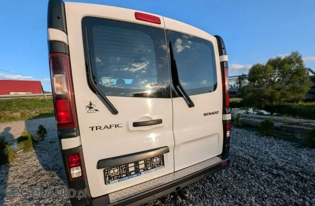 RENAULT Trafic 