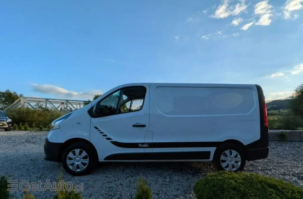 RENAULT Trafic 