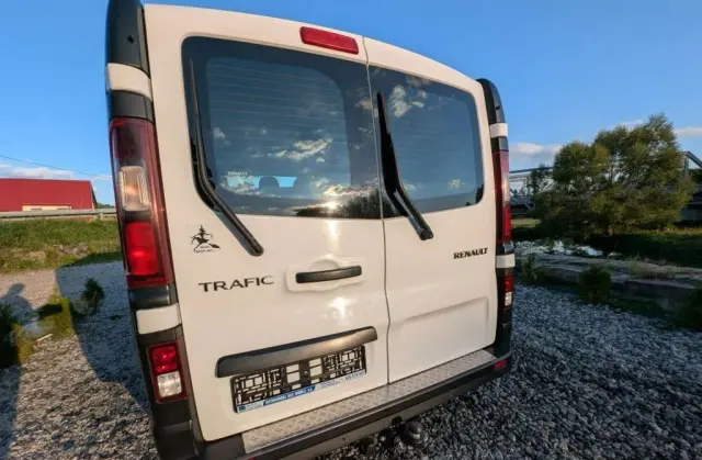 RENAULT Trafic 