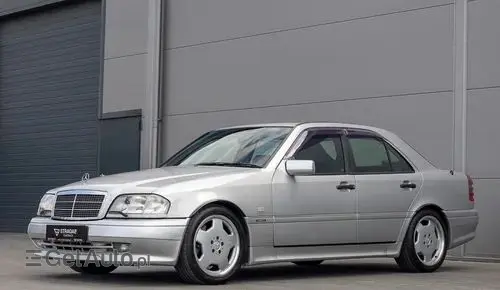 MERCEDES-BENZ Klasa C AMG 
