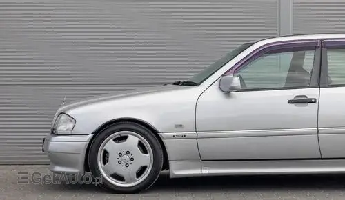 MERCEDES-BENZ Klasa C AMG 