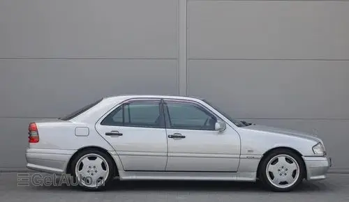 MERCEDES-BENZ Klasa C AMG 
