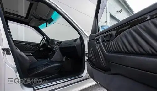 MERCEDES-BENZ Klasa C AMG 