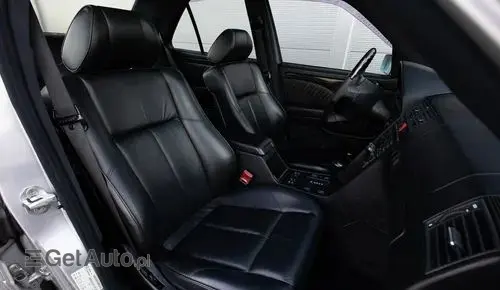 MERCEDES-BENZ Klasa C AMG 