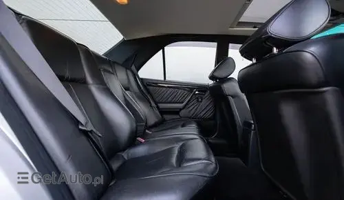 MERCEDES-BENZ Klasa C AMG 