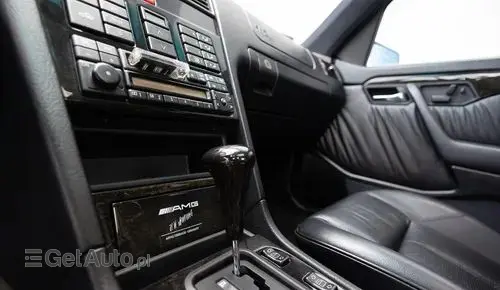 MERCEDES-BENZ Klasa C AMG 