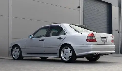 MERCEDES-BENZ Klasa C AMG 