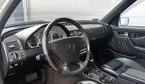 MERCEDES-BENZ Klasa C AMG 