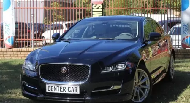 JAGUAR Xj 
