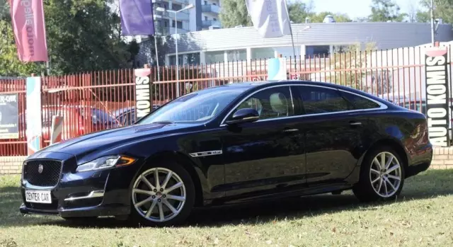 JAGUAR Xj 