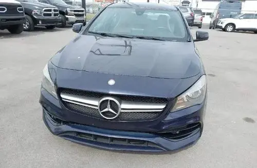 MERCEDES-BENZ CLA 