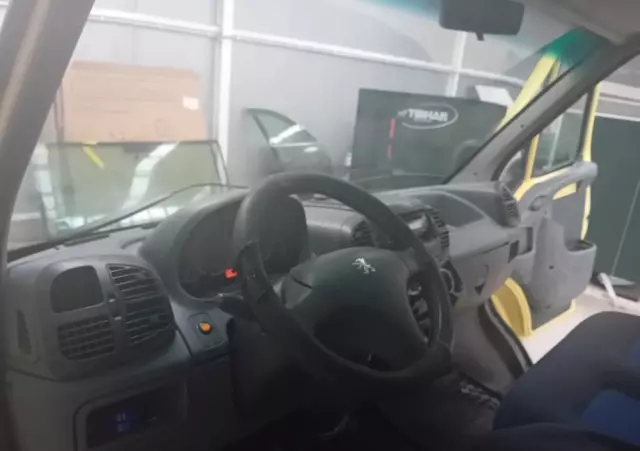 PEUGEOT Boxer Brygadówka 