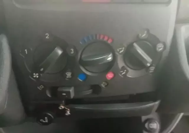 PEUGEOT Boxer Brygadówka 