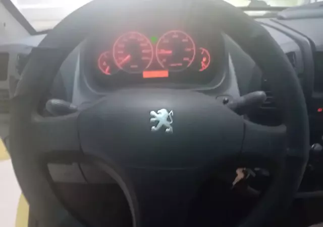 PEUGEOT Boxer Brygadówka 