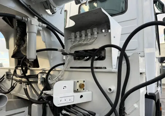 MERCEDES-BENZ ACTROS 3241 8X4 CIFA24 7m3 