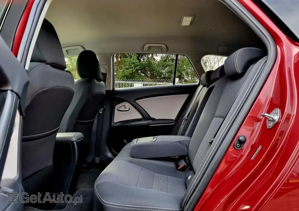 TOYOTA Avensis 1.8 Prestige