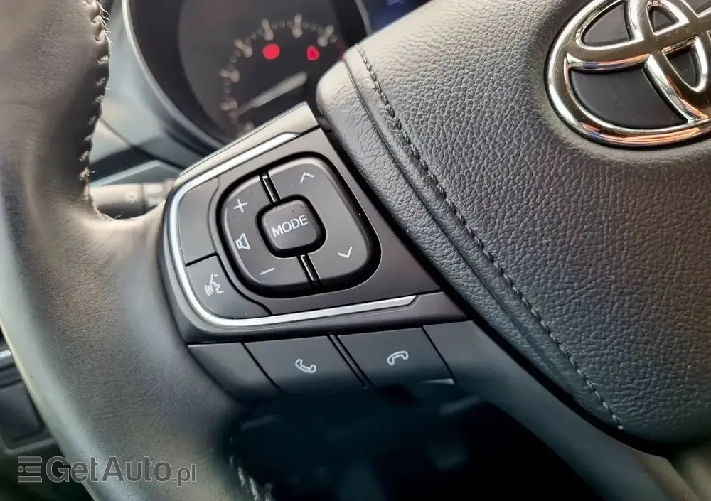 TOYOTA Avensis 1.8 Prestige