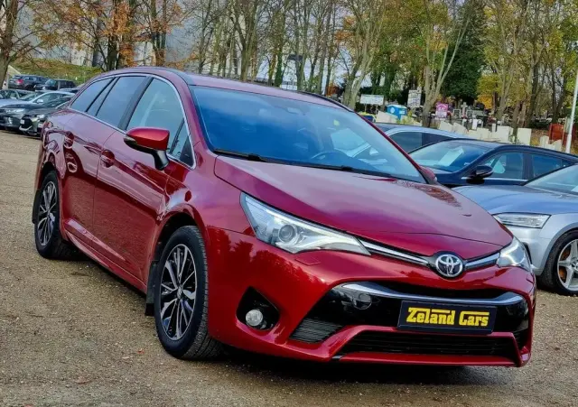 TOYOTA Avensis 1.8 Prestige