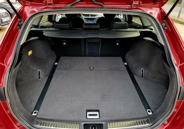 TOYOTA Avensis 1.8 Prestige