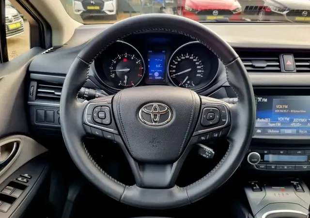 TOYOTA Avensis 1.8 Prestige