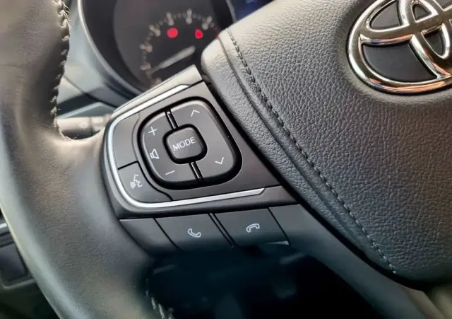 TOYOTA Avensis 1.8 Prestige