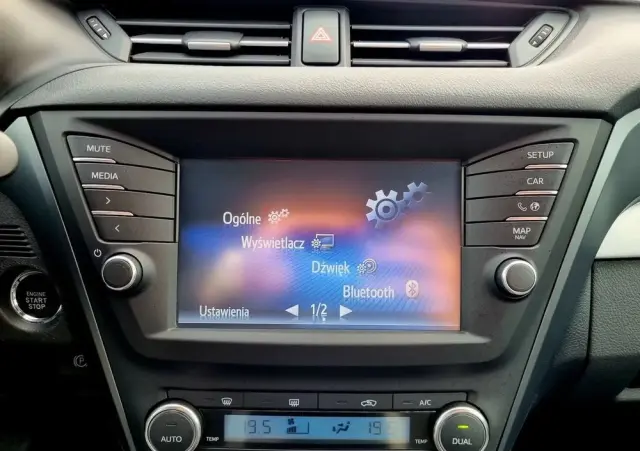 TOYOTA Avensis 1.8 Prestige