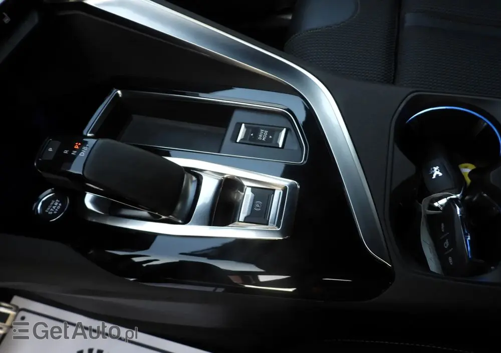 PEUGEOT 3008 225 e-EAT8 GT Pack