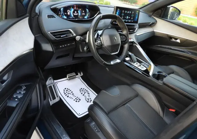 PEUGEOT 3008 225 e-EAT8 GT Pack