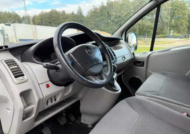 OPEL Vivaro 