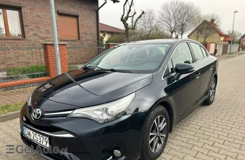 TOYOTA Avensis 