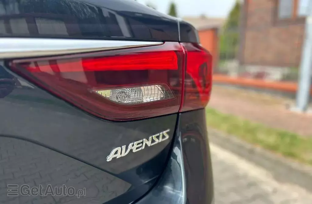 TOYOTA Avensis 