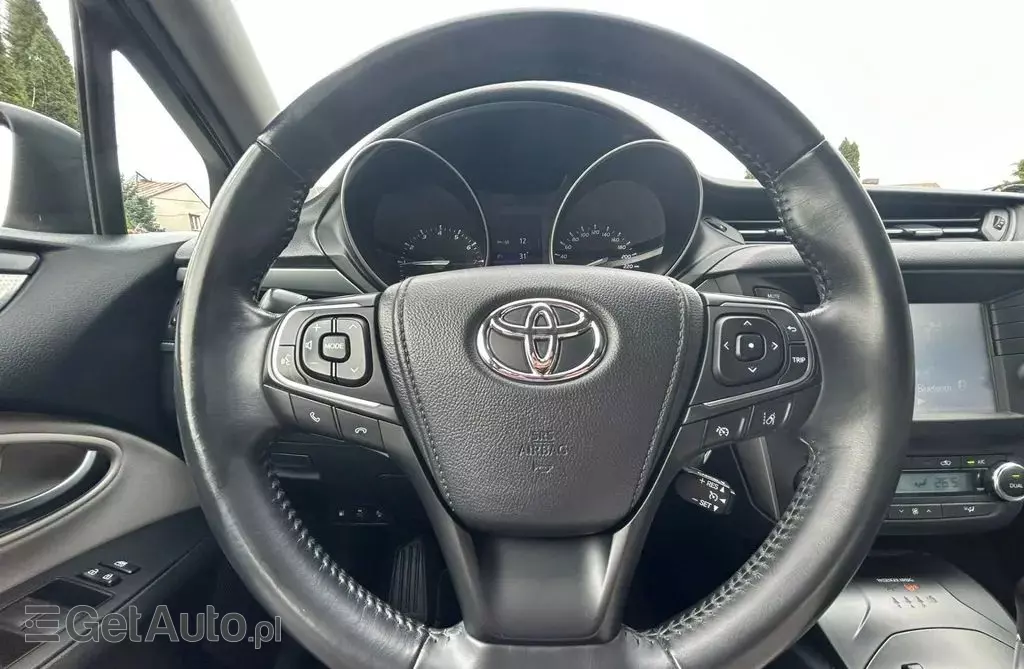 TOYOTA Avensis 