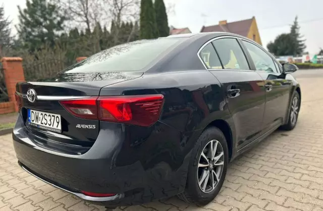TOYOTA Avensis 