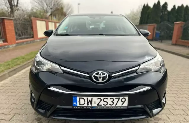 TOYOTA Avensis 