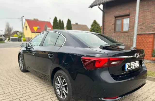 TOYOTA Avensis 