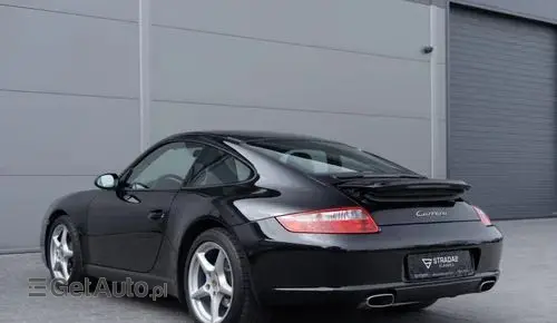 PORSCHE 911 Carrera 