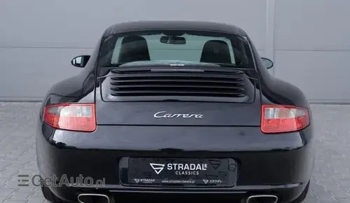 PORSCHE 911 Carrera 