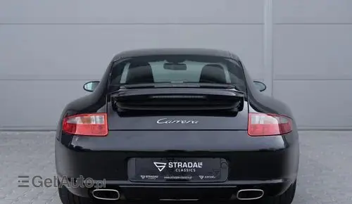 PORSCHE 911 Carrera 