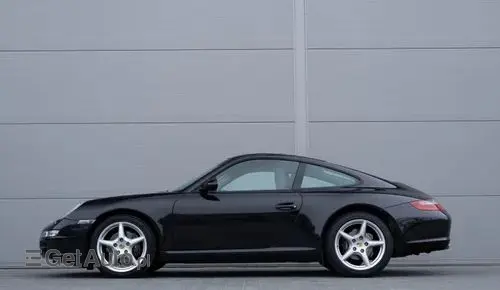 PORSCHE 911 Carrera 