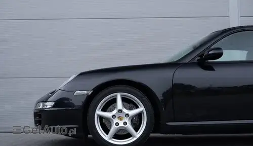 PORSCHE 911 Carrera 
