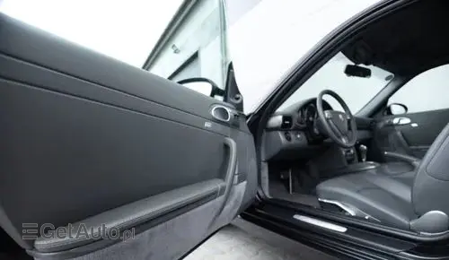 PORSCHE 911 Carrera 
