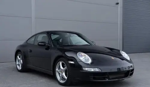 PORSCHE 911 Carrera 