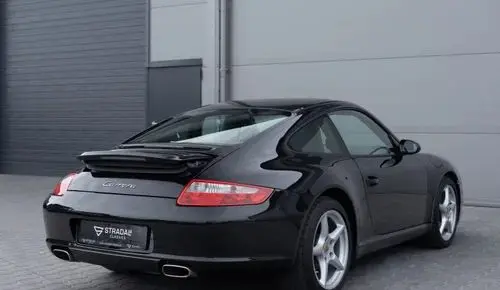PORSCHE 911 Carrera 