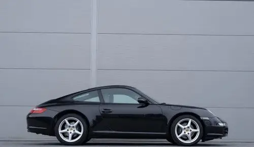 PORSCHE 911 Carrera 