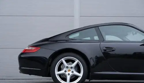 PORSCHE 911 Carrera 