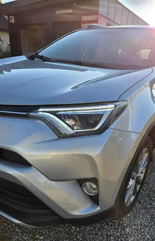 TOYOTA Rav 4 