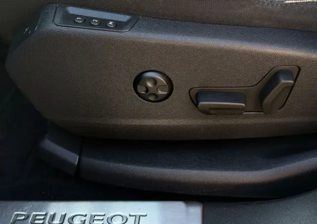 PEUGEOT 3008 PureTech 180 Stop & Start GPF EAT8 GT