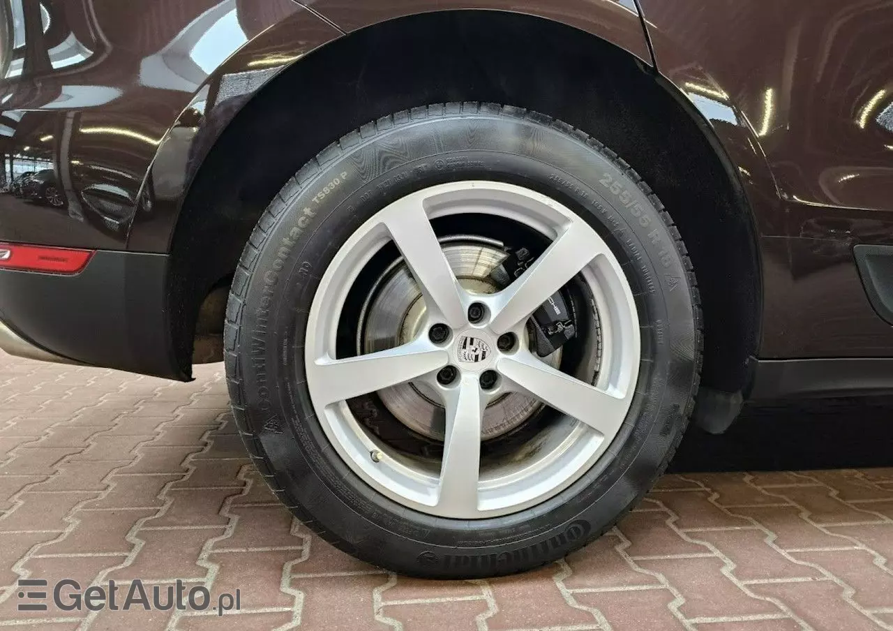 PORSCHE Macan Standard