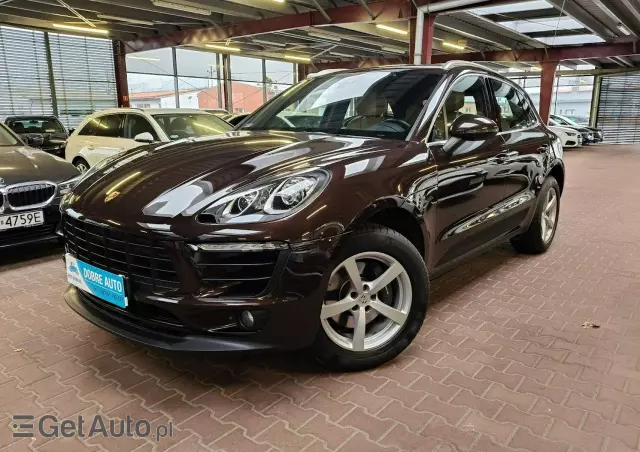 PORSCHE Macan Standard