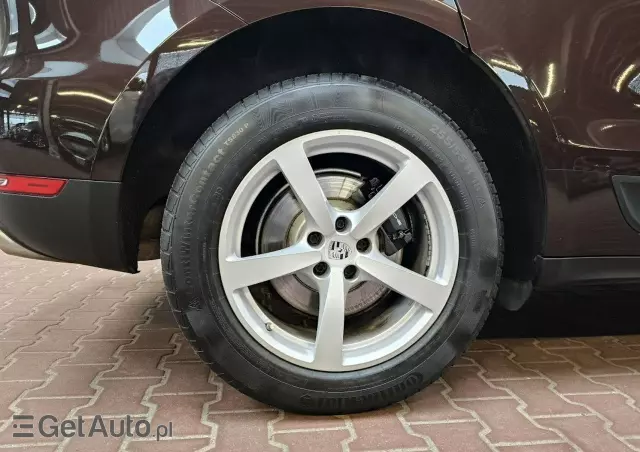 PORSCHE Macan Standard